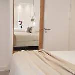 Modern House Near Parikia With 3 Bedrooms & 2 Bath פארוס
