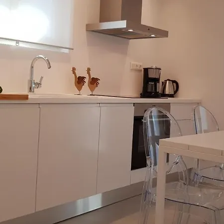 Ferienhaus Modern House Near Parikia With 3 Bedrooms & 2 Bath *