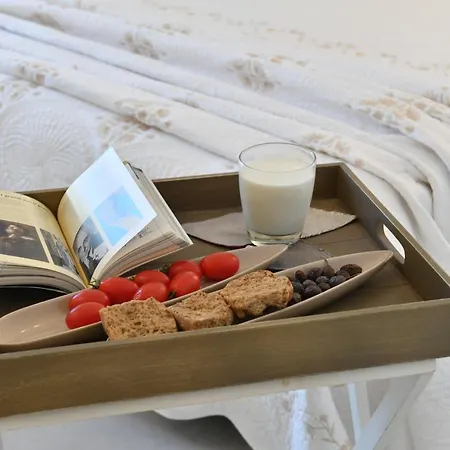 Dom wakacyjny Modern House Near Parikia With 3 Bedrooms & 2 Bath Páros